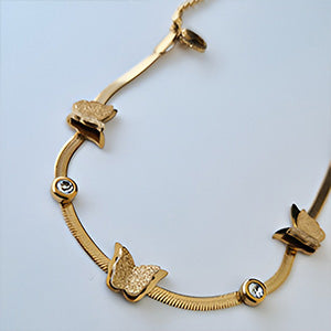 Lustrous Wings Golden Bracelet
