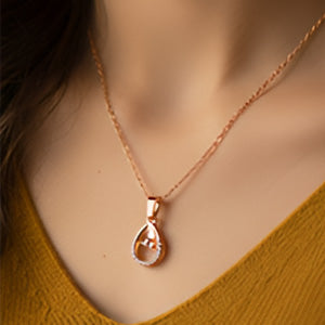 Oval muse Pendant with Chain