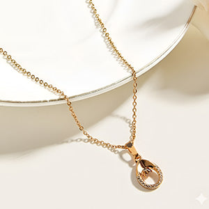 Oval muse Pendant with Chain