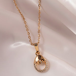 Oval muse Pendant with Chain