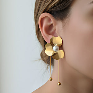 Pearl & Petals Earrings