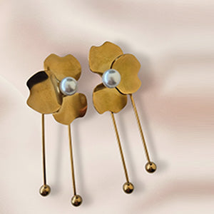 Pearl & Petals Earrings