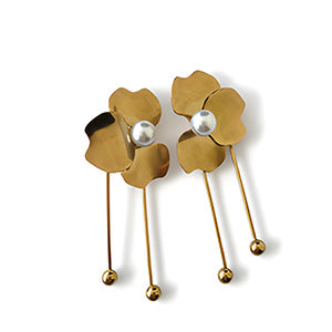 Pearl & Petals Earrings