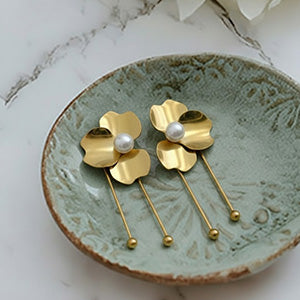 Pearl & Petals Earrings